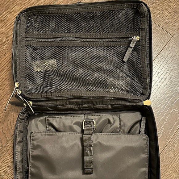 Kate Spade cosmetics case - new - Picture 10 of 13